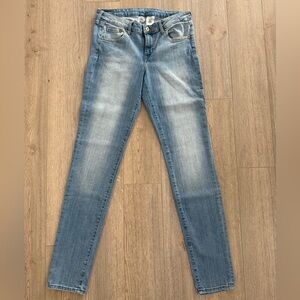 H&M Super Skinny Jeans – Low Waist – Light Wash – Size 30x32